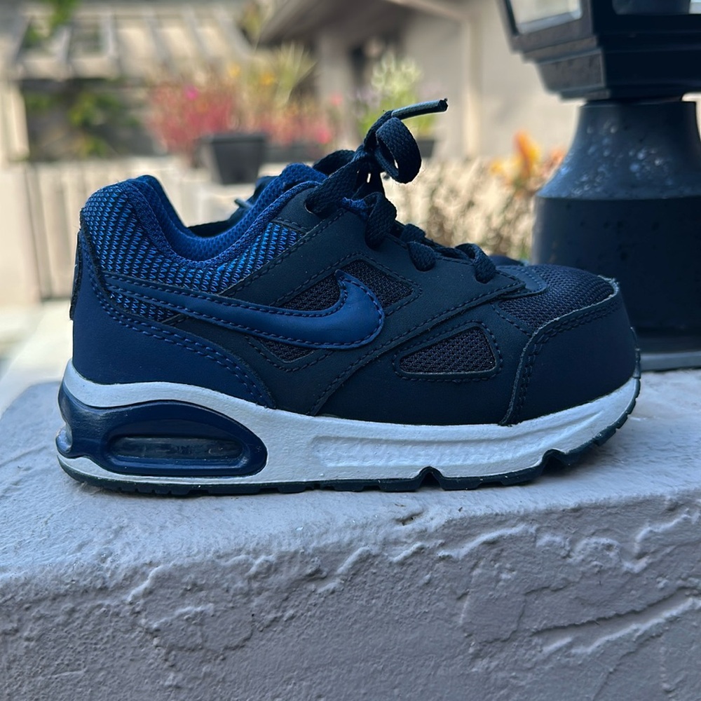 Size 8 toolset boy Nikes like new
